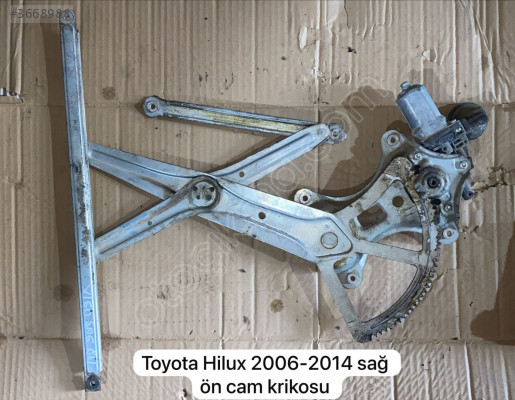 TOYOTA HİLUX SAĞ ÖN CAM KRİKOSU  (XS2104S25)