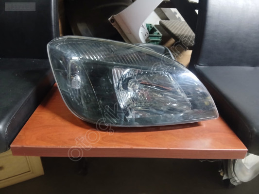 KİA RİO SAĞ FAR YANSANAYİ SIFIR