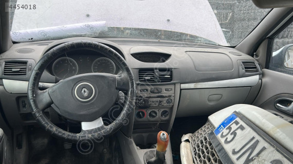 Renault Symbol torpido orijinal temiz