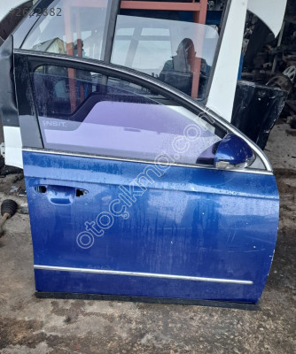 VOLKSWAGEN PASSAT ÖN SAĞ KAPI