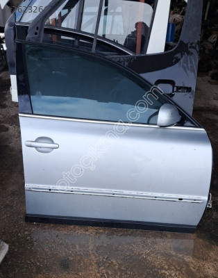 VOLKSWAGEN PASSAT SAĞ KAPI ön