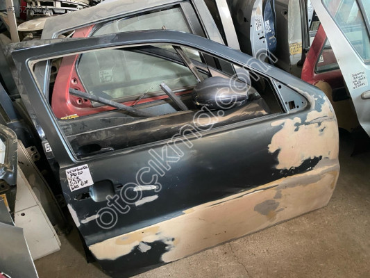 VOLKSWAGEN POLO SAĞ ÖN KAPI TEK KAPI ARACIN 1996-2000 MODEL