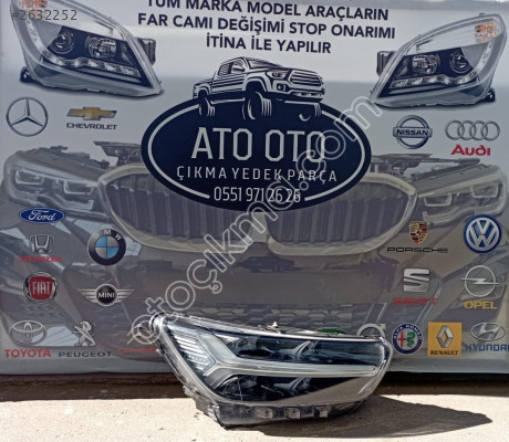 VOLVO XC40 ORJİNAL ÇIKMA SAĞ FAR