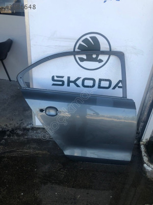 ÇIKMA VOLKSWAGEN JETTA SAĞ ARKA KAPI