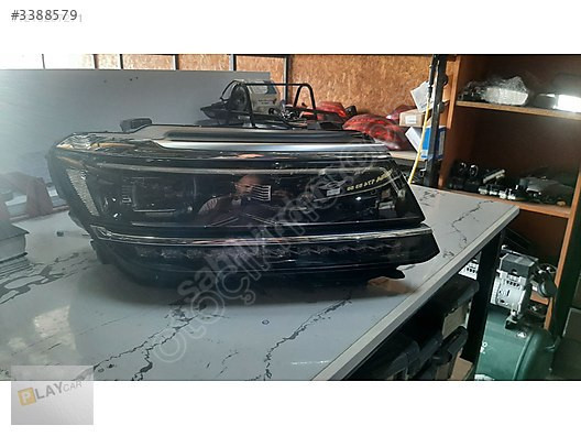 TİGUAN SAĞ FAR ORJİNEL ÇİKMA XENON