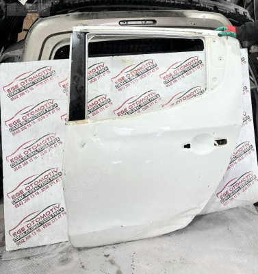 MİTSUBİSHİ L200 BEYAZ SOL ARKA KAPI ORJINAL LOKALLİK