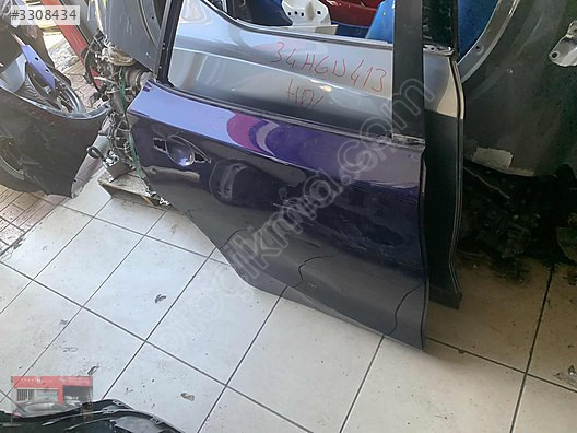 Nissan Pulsar sağ Arka Kapı çıkma parça