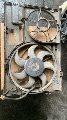 7H0121207F orijinal transporter t5 fan davlumbazı ve fan motoru