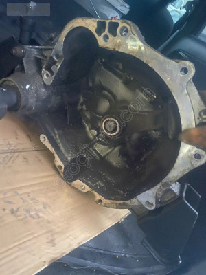 Mitsubıshi Carisma 1.6 Manuel Şanzıman Çıkma