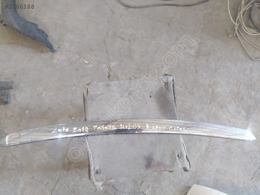 2015 2018 Toyota Hilux kaput cıtası