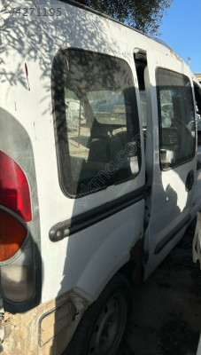 RENAULT KANGOO SAĞ ARKA ÇAMURLUK