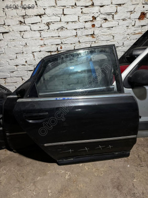 AUDİ A8 SAĞ ARKA KAPI