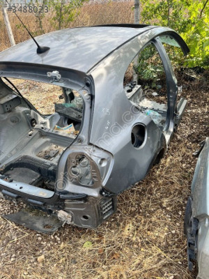 BMW E87 SAĞ ARKA ÇAMURLUK GÜÇMANLAR OTO