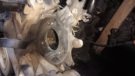 Peugeot partner 1.9 mazot pompa ayağı braket