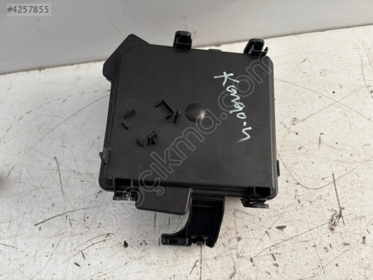 RENAULT KANGOO 3 SİGORTA KUTUSU