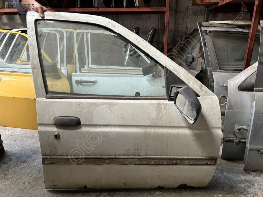Ford escord sağ ön kapı