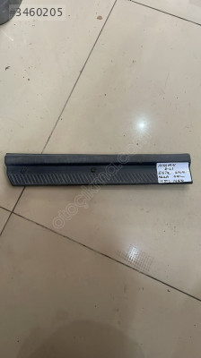 Nissan D21 eşik bakaliti arka sol