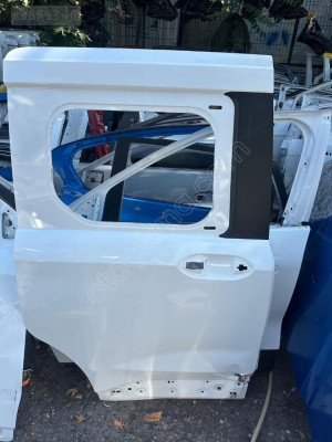 MİRİM OTODAN FORD COURİER SAĞ SÜRGÜLÜ KAPI