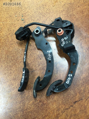 CLİO 2 PEDAL TAKIMI ORJİNAL PARÇA ÇIKMAAAA
