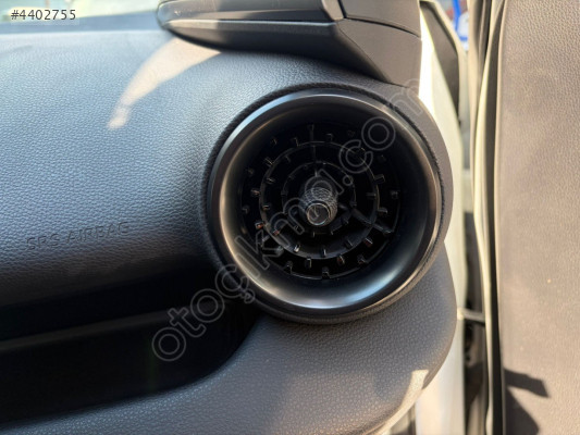 2025 Toyota C-HR 1.8 HAVALANDIRMA IZGARALARI