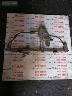 Alfa Romeo 146 sol ön cam krikosu