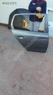 VW GOLF 7 SAG ARKA KAPI SEFALILAR OTO CIKMA