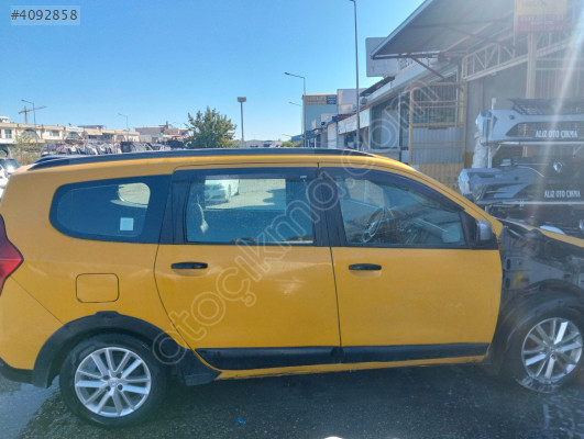 Daçia lodgy sağ ön kapı