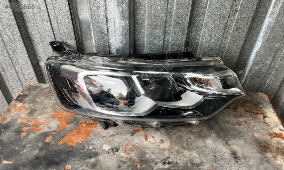 CİTROEN C ELYSEE MAKYAJLI SAĞ FAR YAN SANAYİ