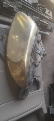 Chrysler Voyager sol ön far