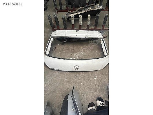 Scirocco çıkma orijinal bagaj kapağında