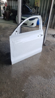 Audi A.6 model 2015 sol on kapi