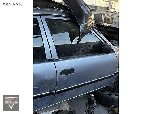 1999 - 2001 Toyota Corolla Sağ Ön Kapı