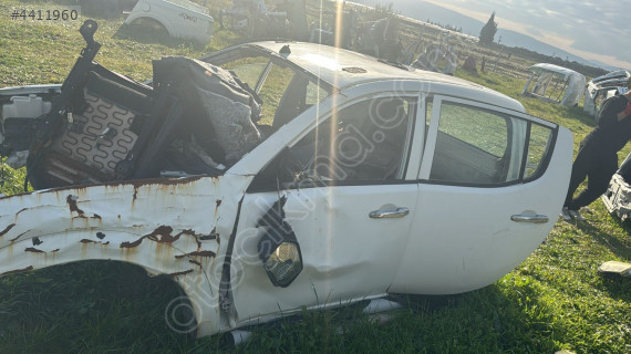 MİTSUBİSHİ L200 ÇIKMA ORJİNAL SOL ARKA KAPI YEDEK PARÇALARI