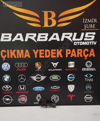 AUDİ A4 ÖN TAMPON SOL BRAKETİ 8E0807283E