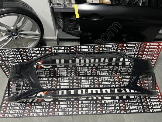 Audi A5 Ön Tampon 8W0807065M