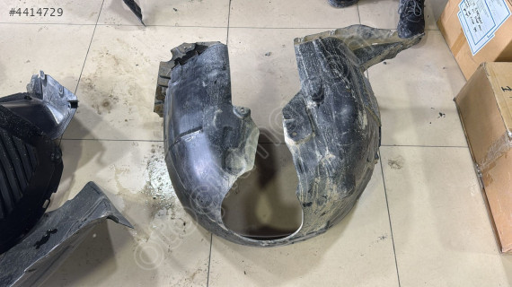 AUDİ A3 2022-2025 SAĞ ÖN DAVLUMBAZ 8Y0821172R