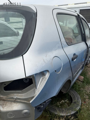 Peugeot 307 sağ arka çamurluk