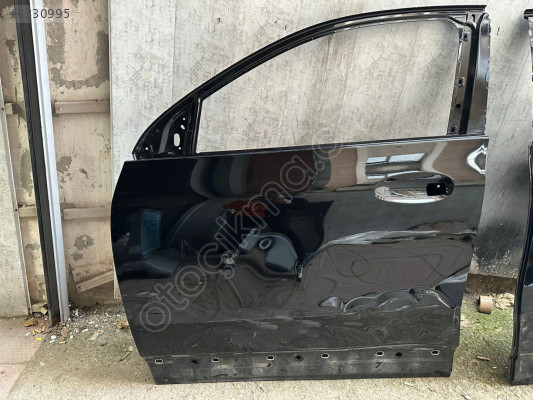 MERCEDES W247 GLA KAPI SOL ÖN A2477224101