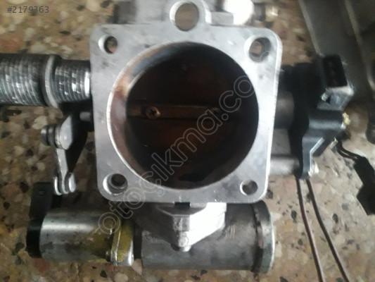 Opel Opel 2000 benzinli gaz kelebeği orijinal çıkma parça