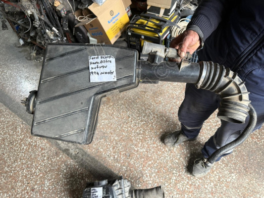 FORD SCORPİO HAVA FİLTRE KUTUSU 1994 MODEL ORJİNAL ÇIKMA