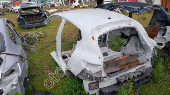 RENAULT CLİO 4 HB KESME ARKA