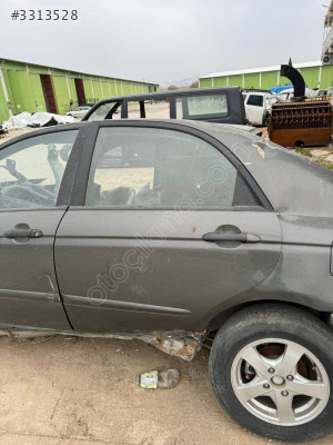 2006 Kia Cerato arka sol kapı