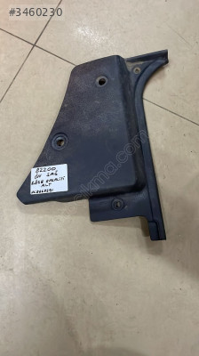 Mazda B-2200 Ön Sağ Köşe Bakalit Alt Parçası