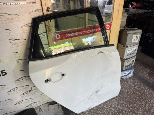 VOLKSWAGEN POLO SAĞ ARKA KAPI CAM KRİKOSU 2010-2018 MODEL