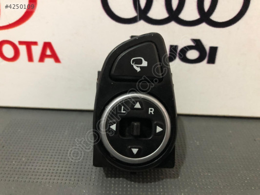 HYUNDAİ İ20 KATLANIR AYNA AYAR DÜĞMESİ ORJİNAL