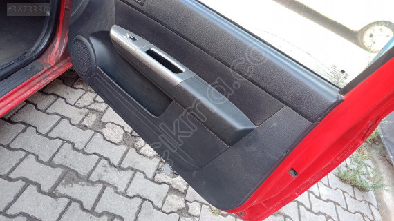 hyundai getz sağ ön kapı cam krikosu
