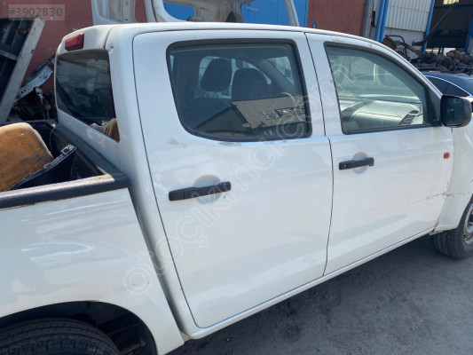 İSUZU DMAX ÇIKMA SAĞ ARKA KAPI