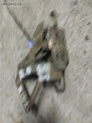 Renault 9 sağ ön kapı kilidi