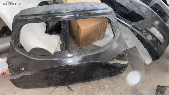 Renault Clio5 ARKA BAGAJ KAPAĞI (ORJİNAL)