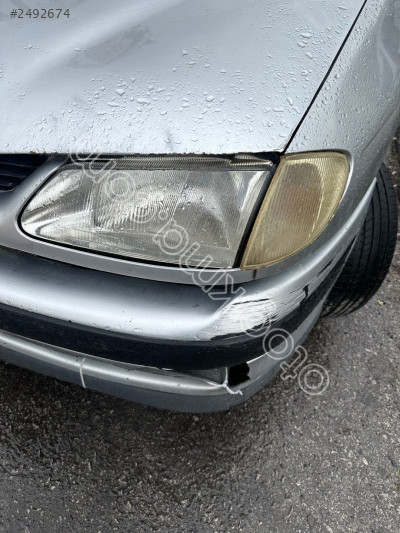 Renault Megane 1 sol ön far